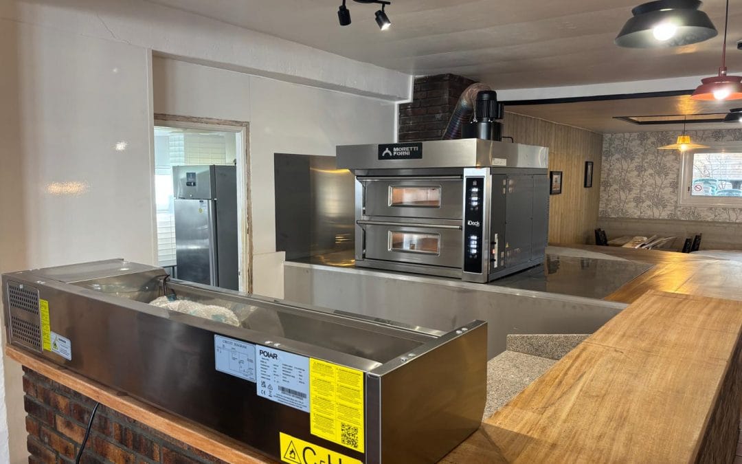 Installation d&rsquo;un belle cuisine professionnelle pour une nouvelle pizzeria à Pénestin